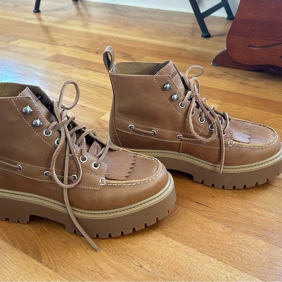 Timberland Women's Brown Leather Ankle Boots - Picture 3 of 6